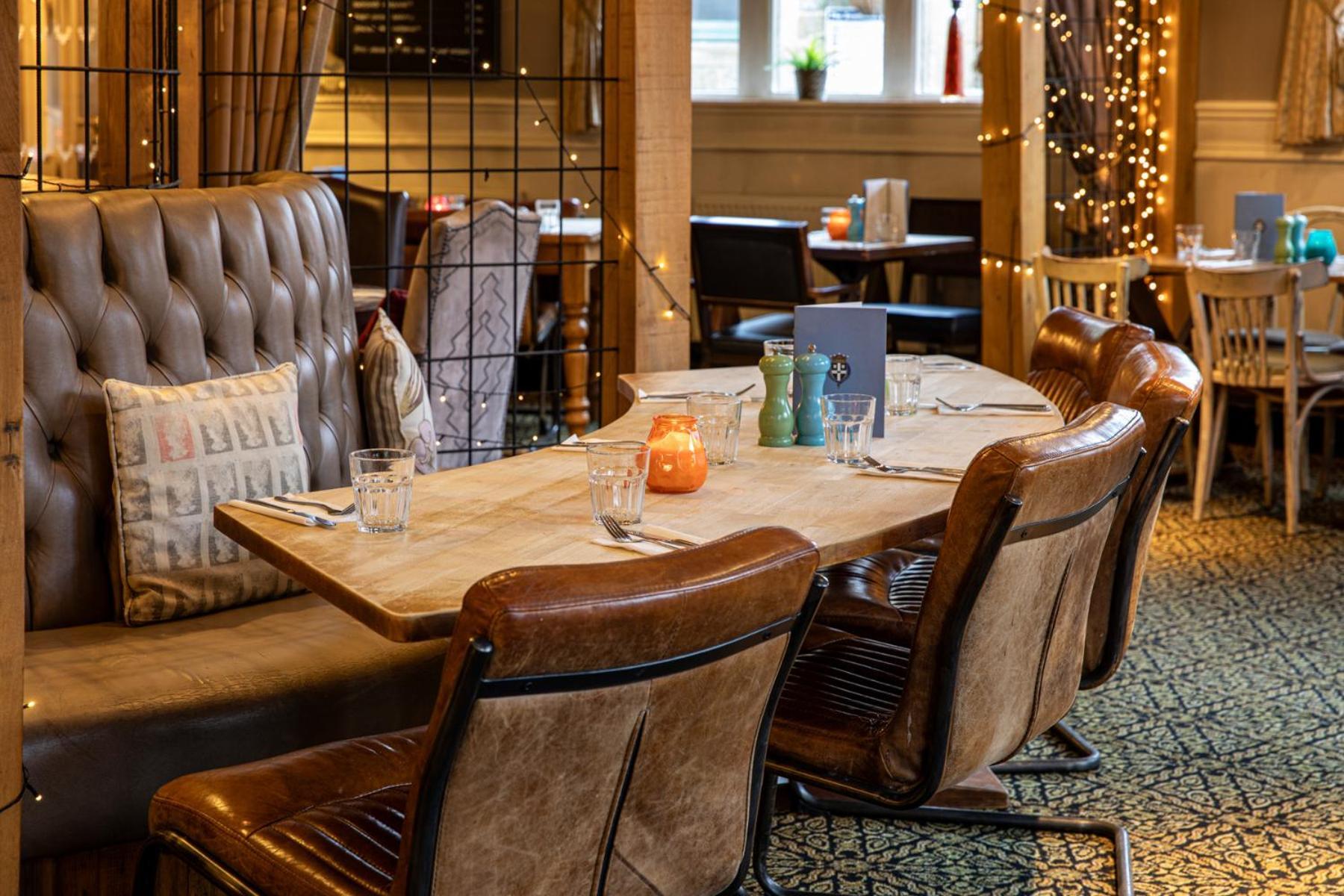 Hotel The Devonshire Arms à Baslow Extérieur photo