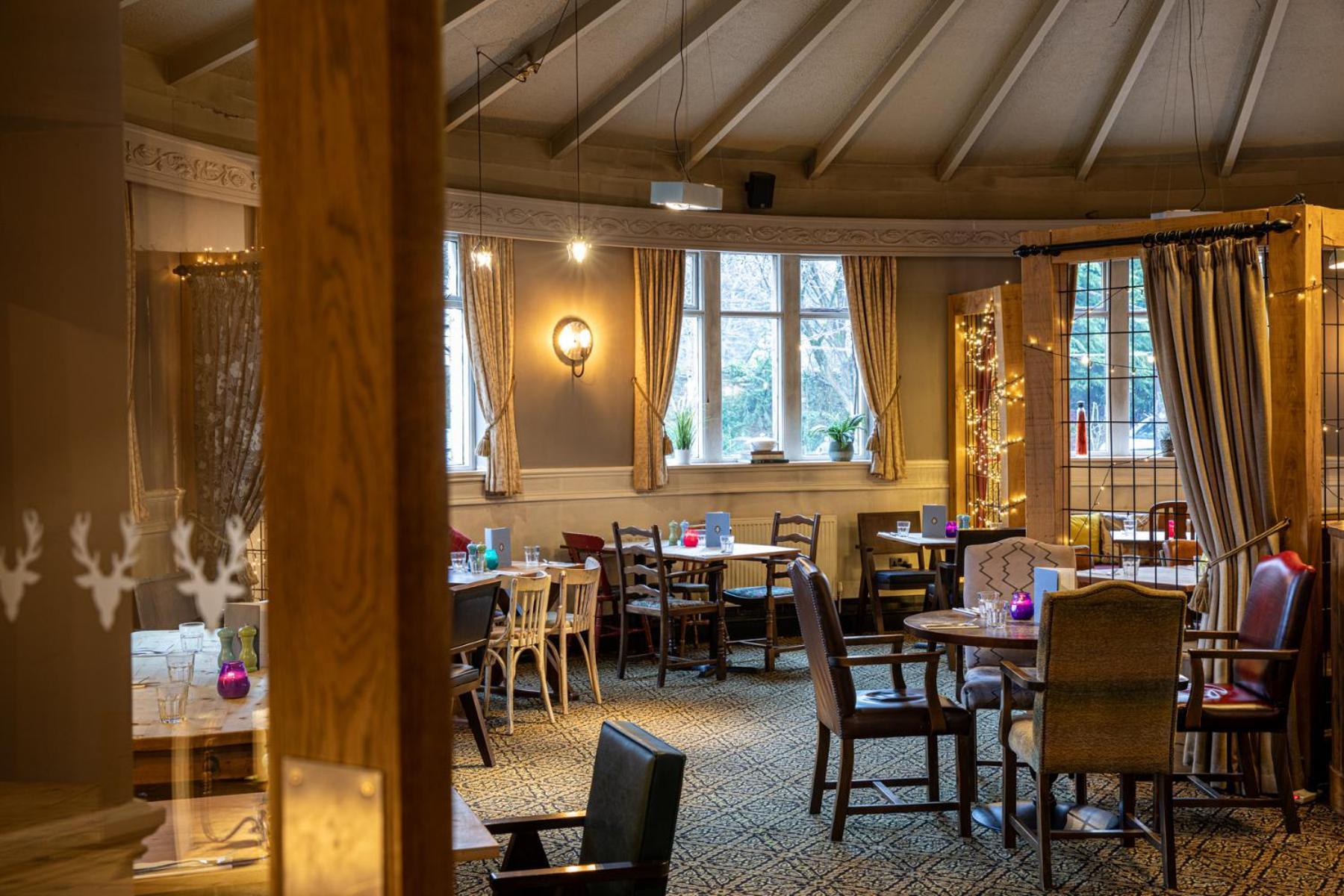 Hotel The Devonshire Arms à Baslow Extérieur photo